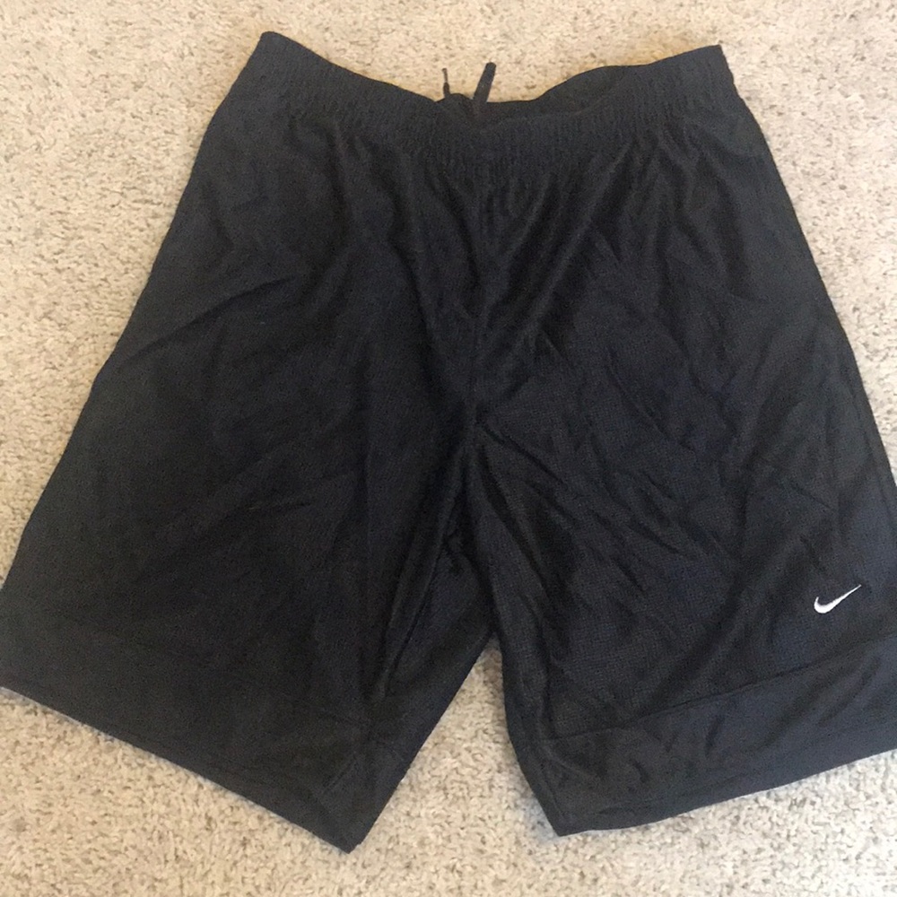 Black nike basketball shorts